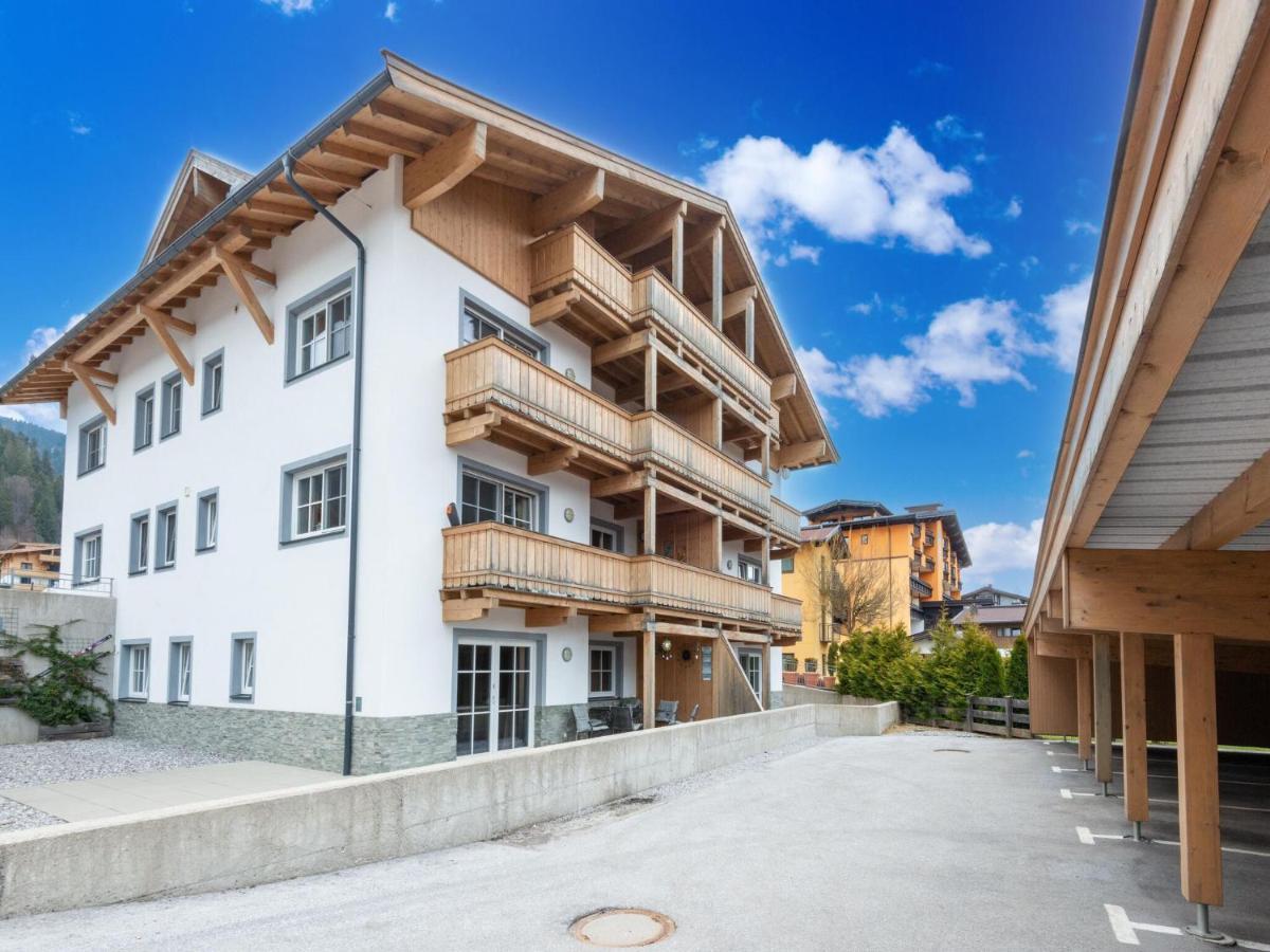 Luxury Penthouse With Balcony Ski Storage Carport Lift Apartment Brixen im Thale Bagian luar foto